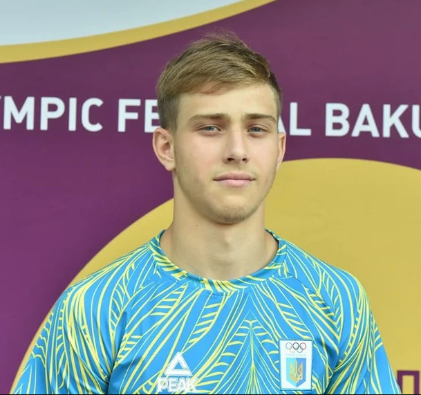 НЕБОТОВ Сергій